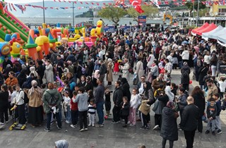 Gemlik’te 23 Nisan Coşkusu Meydanlara Taştı